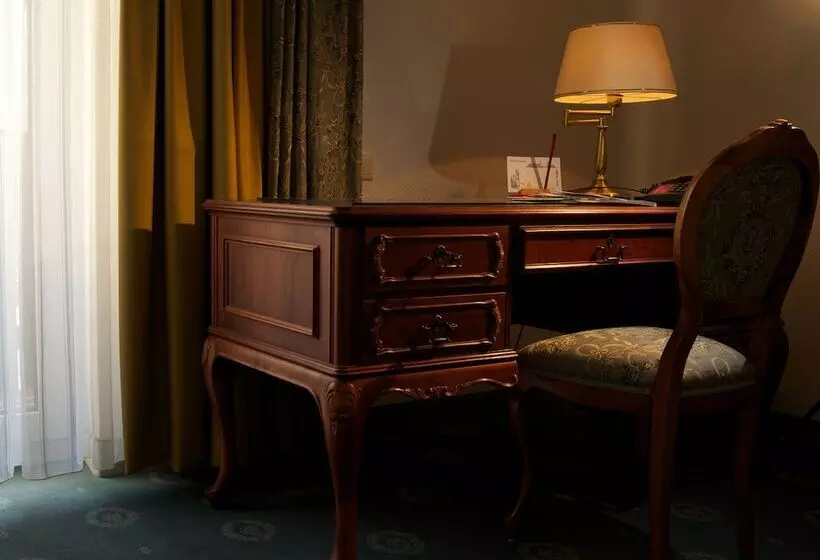 Отель Adler Golf& Tagungs