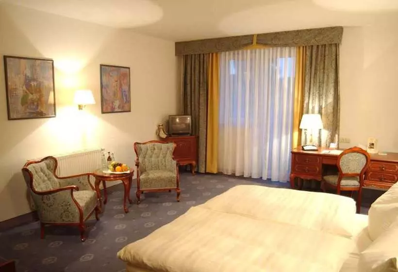 Отель Adler Golf& Tagungs