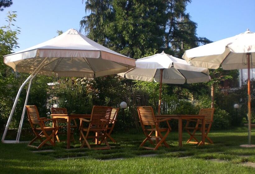 בית מלון כפרי Albergo Della Ceramica