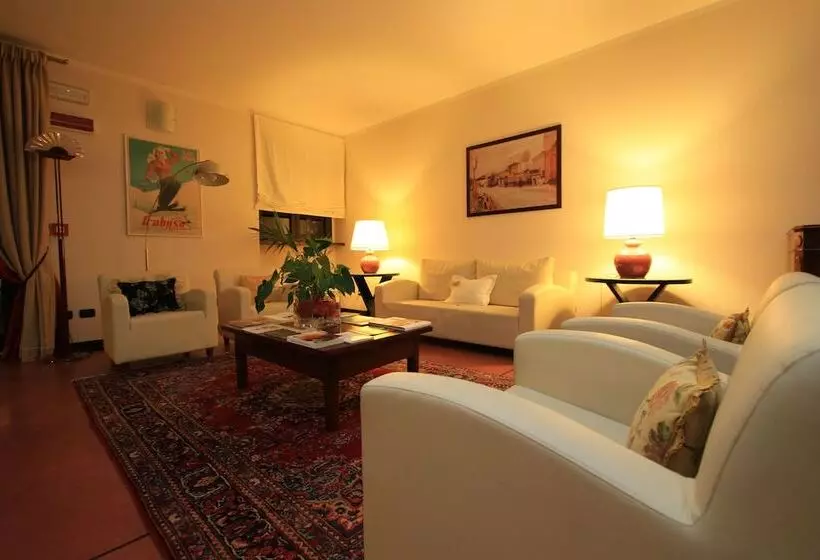 Отель Albergo Della Ceramica