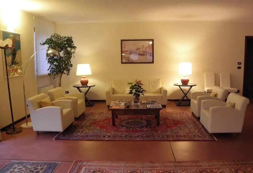 Отель Albergo Della Ceramica