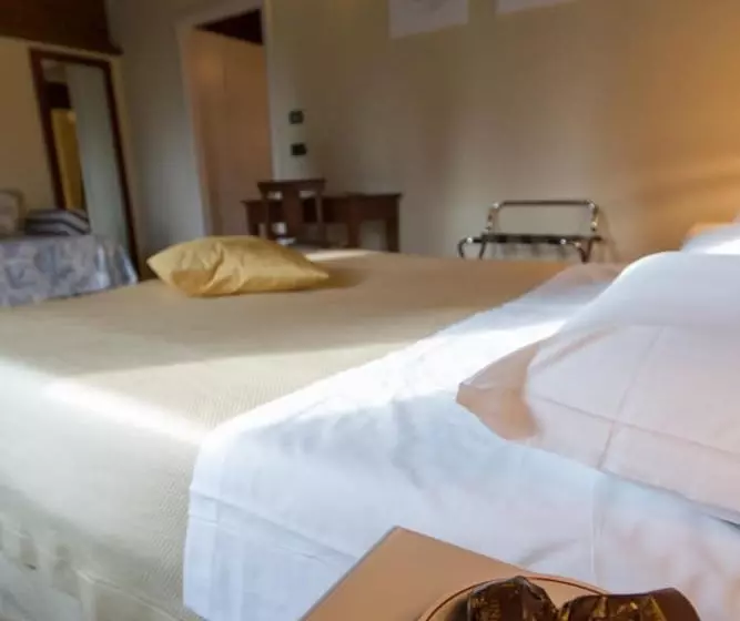 Отель Albergo Della Ceramica