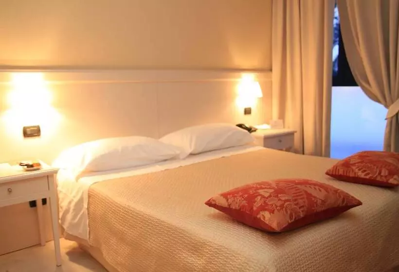 Отель Albergo Della Ceramica