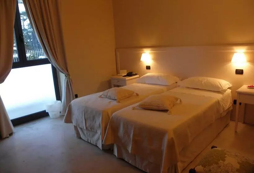 Отель Albergo Della Ceramica