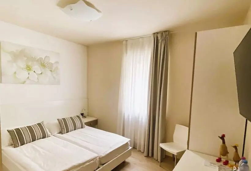 ホテル Alle Porte