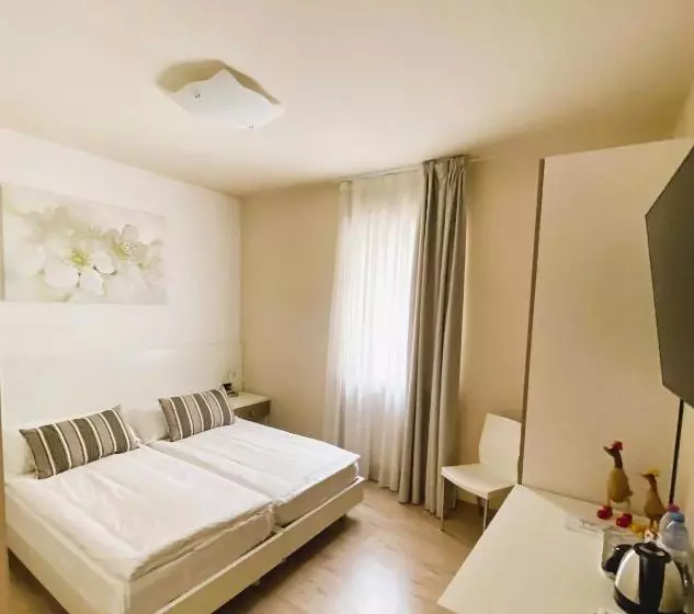 ホテル Alle Porte