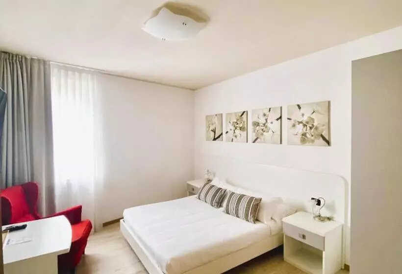 ホテル Alle Porte