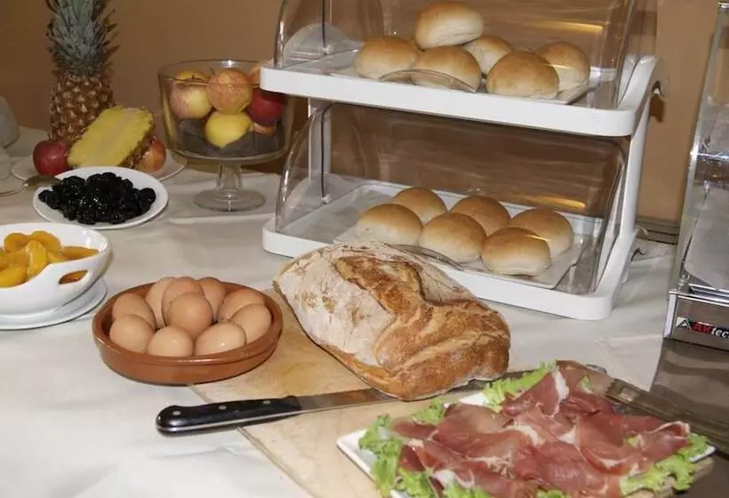 בית מלון כפרי Astoria