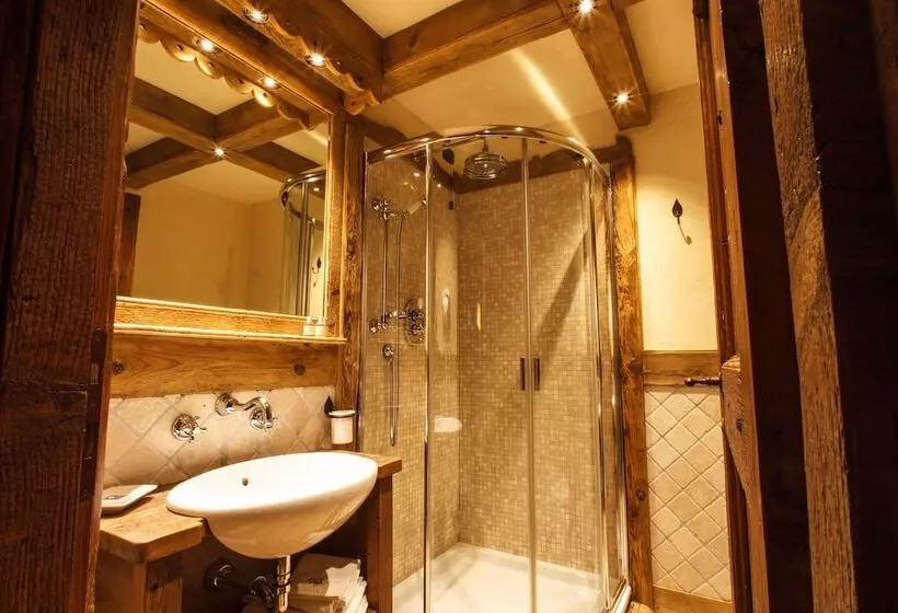 Отель Au Coeur Des Neiges & Spa