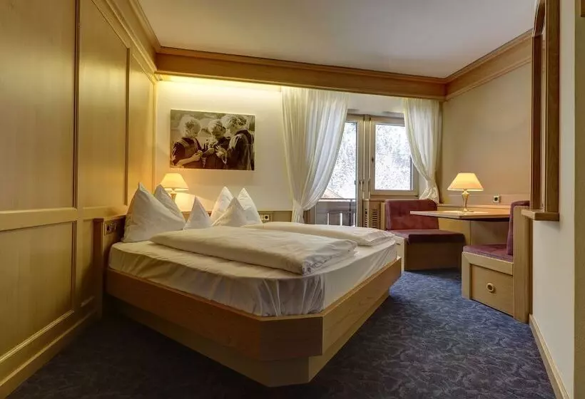 ホテル Burgfrieden