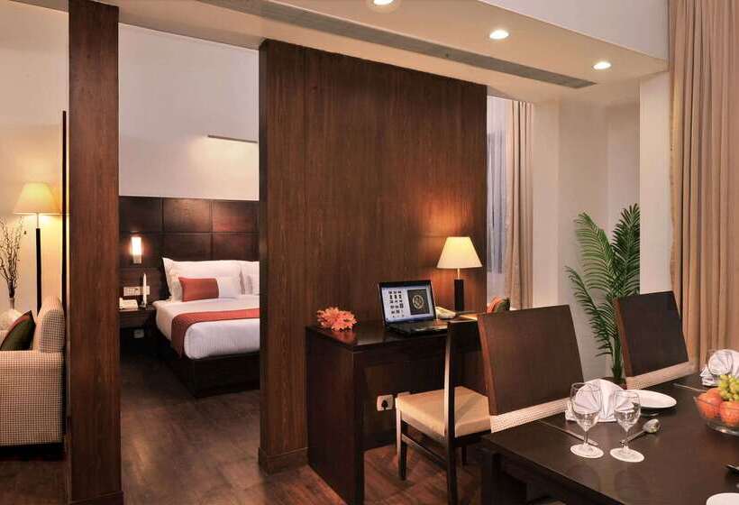 هتل Comfort Inn Tulip Heights