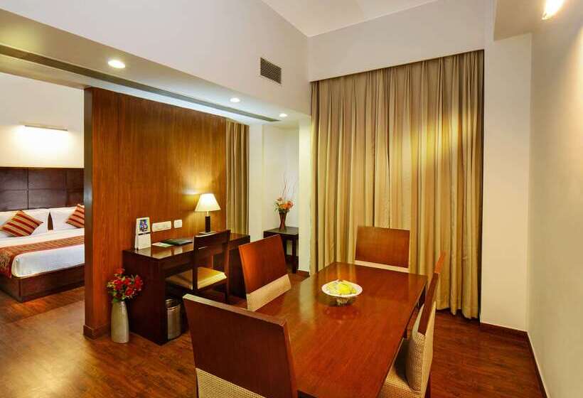 هتل Comfort Inn Tulip Heights