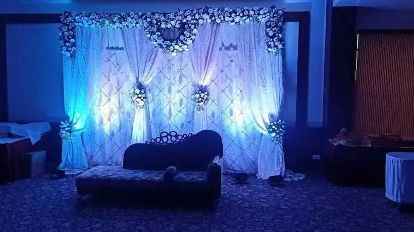 ホテル Comfort Inn Tulip Heights