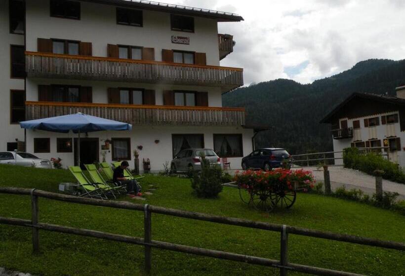 בית מלון כפרי Garni Ongaro