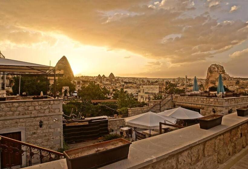 ホテル Guzide Cave