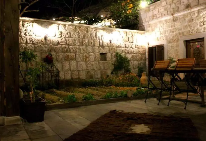 هتل Guzide Cave