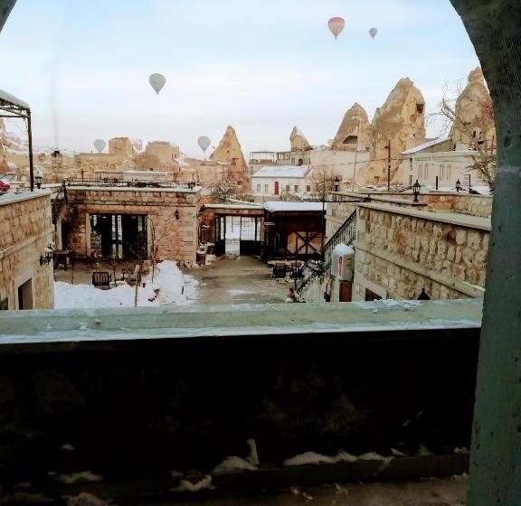 ホテル Guzide Cave