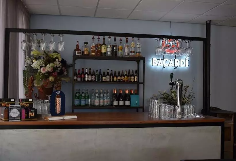 هتل Het Hart Van Weesp