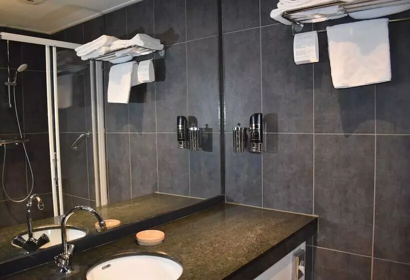 هتل Het Hart Van Weesp