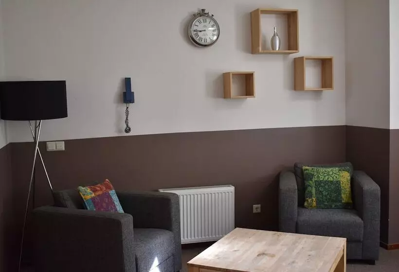 هتل Het Hart Van Weesp