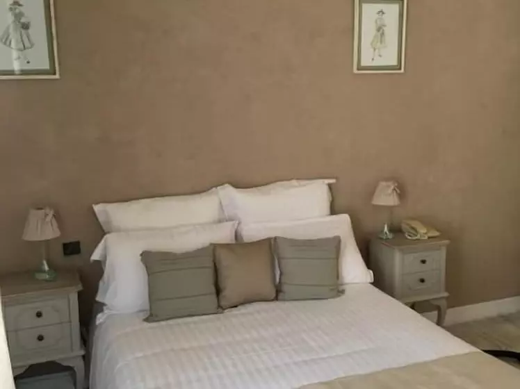 Отель Hôtel Moderne