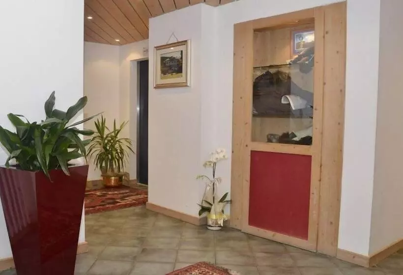 Отель Martinella