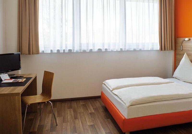 Orange Hotel Und Apartments