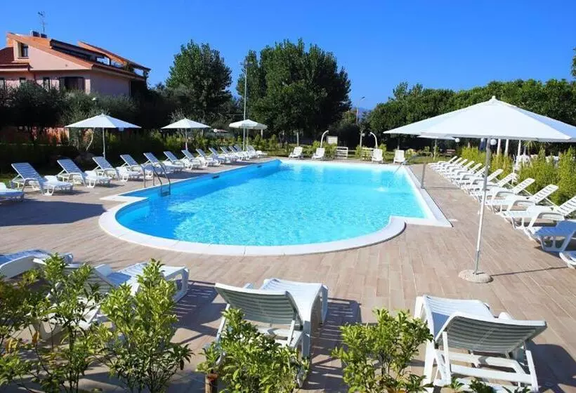 Отель Resort Park Village