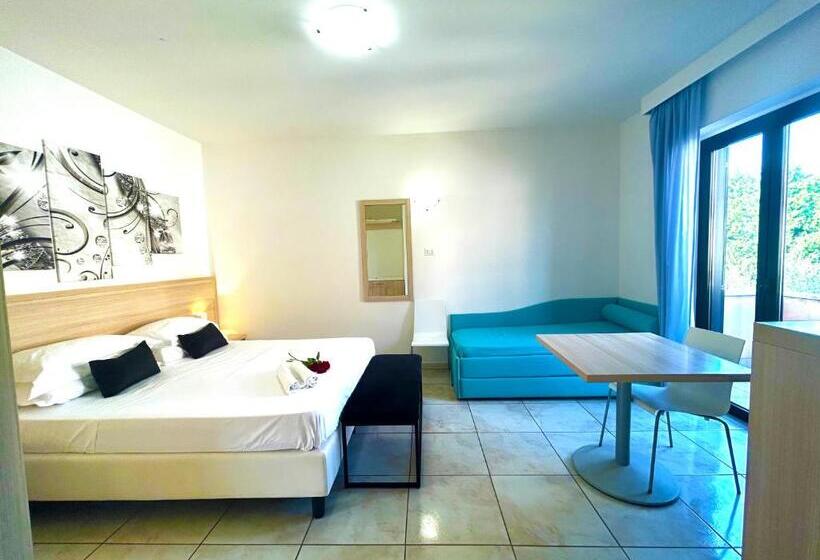 酒店 Resort Park Village