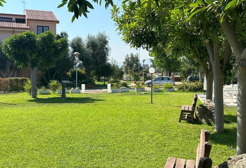 酒店 Resort Park Village