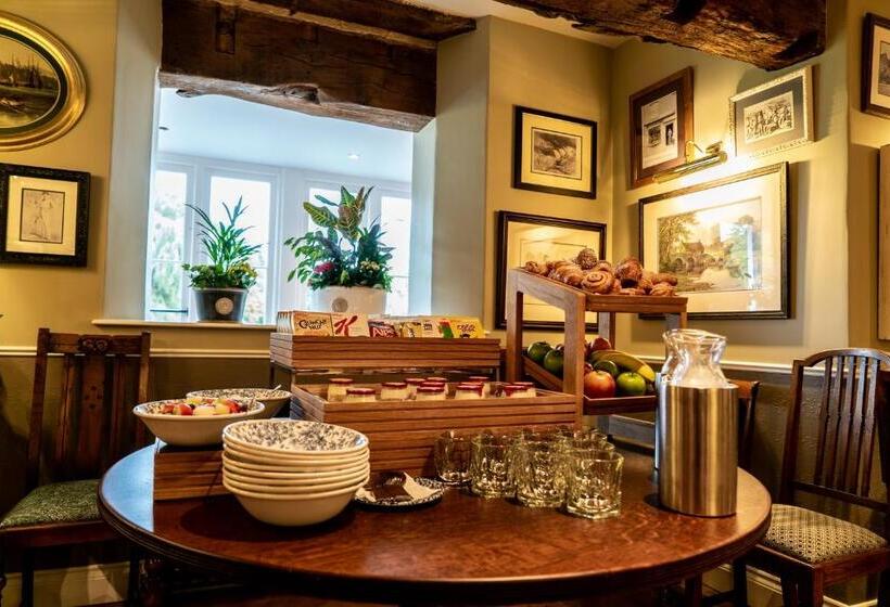 Hotel The Highdown – Brunning And Price