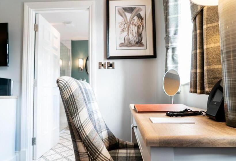 Hotel The Highdown – Brunning And Price