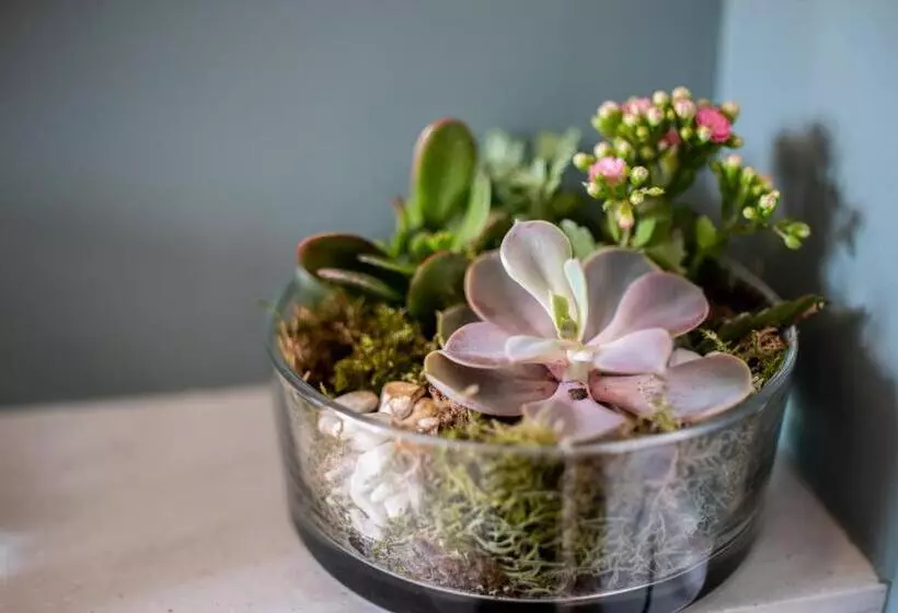 هتل The Highdown – Brunning And Price