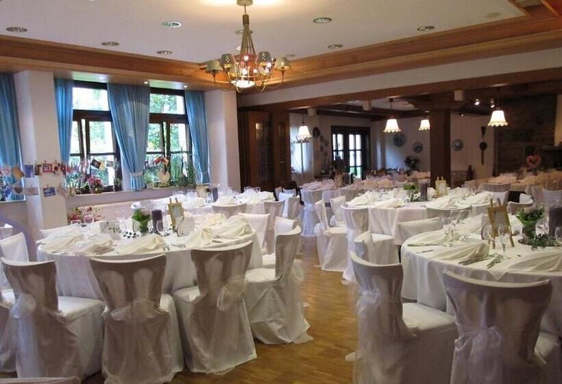 Landgasthof Hotel Zur Linde Im Taunus