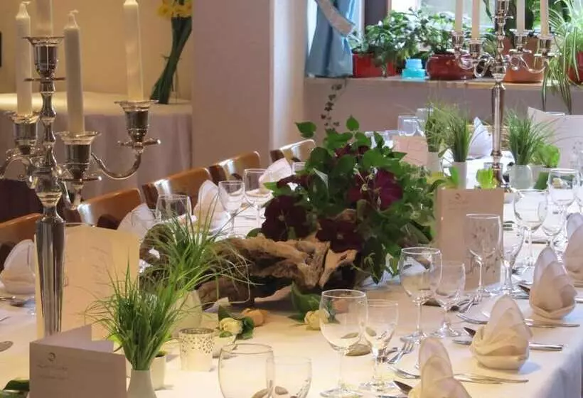 Landgasthof Hotel Zur Linde Im Taunus