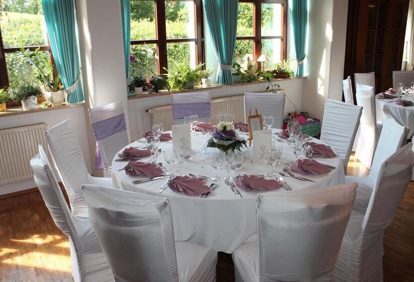 Landgasthof Hotel Zur Linde Im Taunus