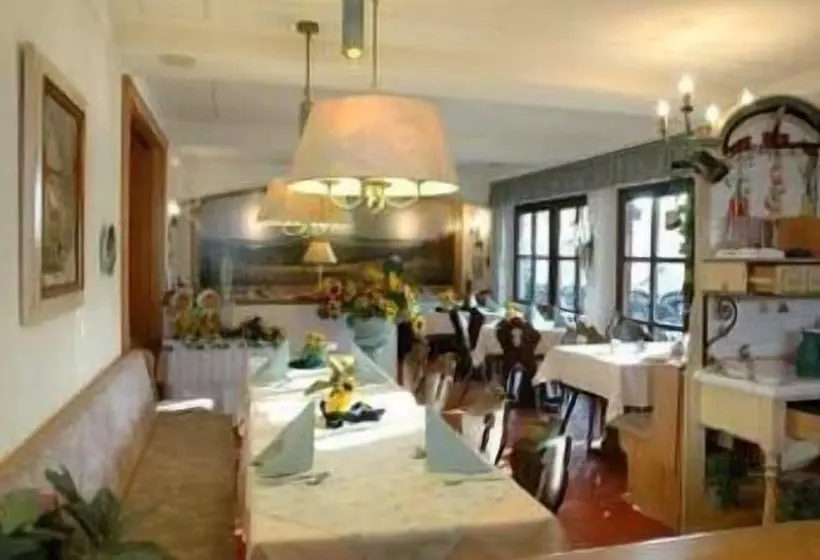 Landgasthof Hotel Zur Linde Im Taunus