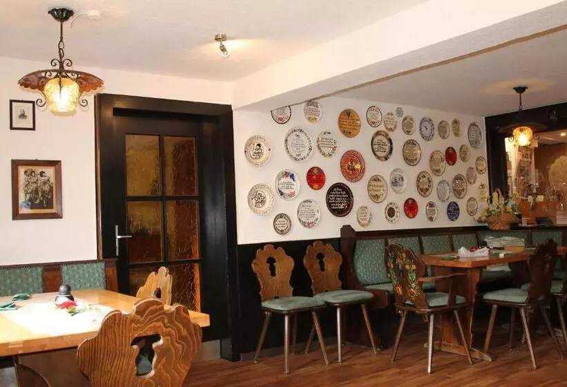 Landgasthof Hotel Zur Linde Im Taunus