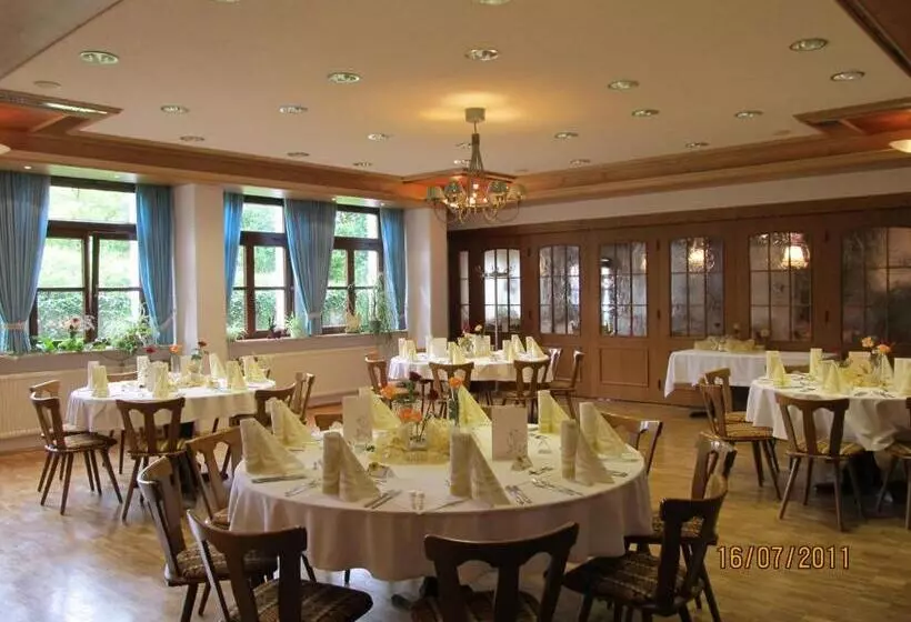 Landgasthof Hotel Zur Linde Im Taunus