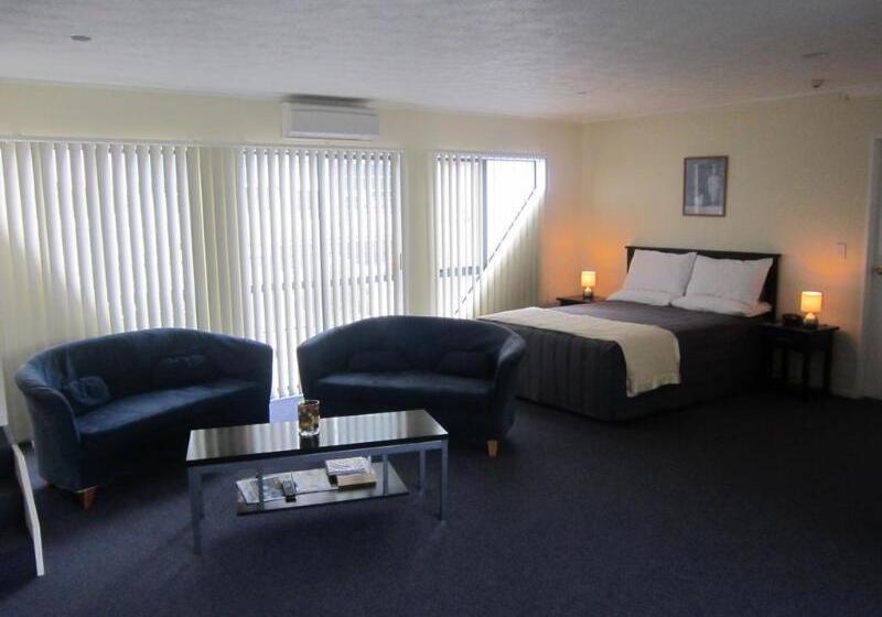 Wrights By The Sea Motel