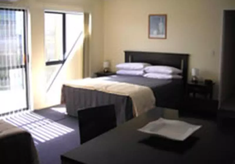 Wrights By The Sea Motel