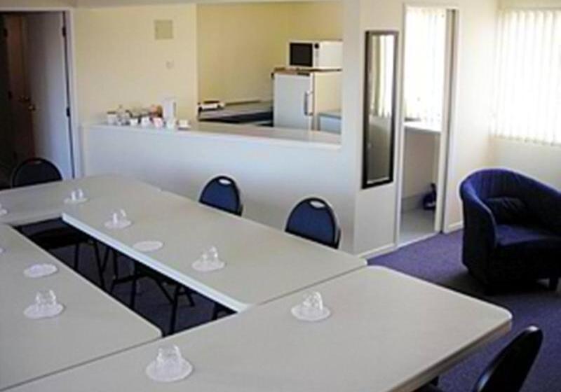 Wrights By The Sea Motel