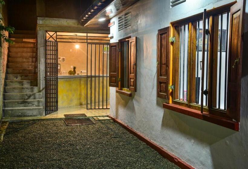 Общежитие Sena S Place