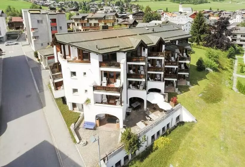 Hotelli Arena Guesthouse