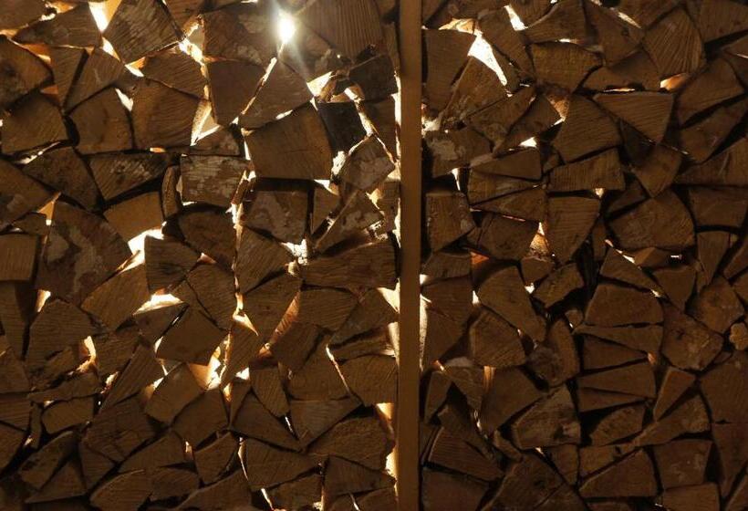 Отель Arena Guesthouse