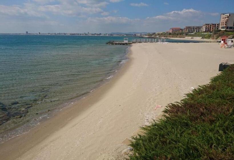 Maisonettes In Royal Bay Residence And Spa