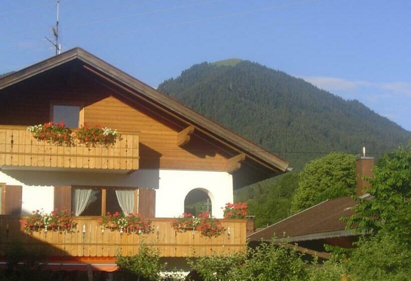 ペンション Gästehaus Peter Wiedemann