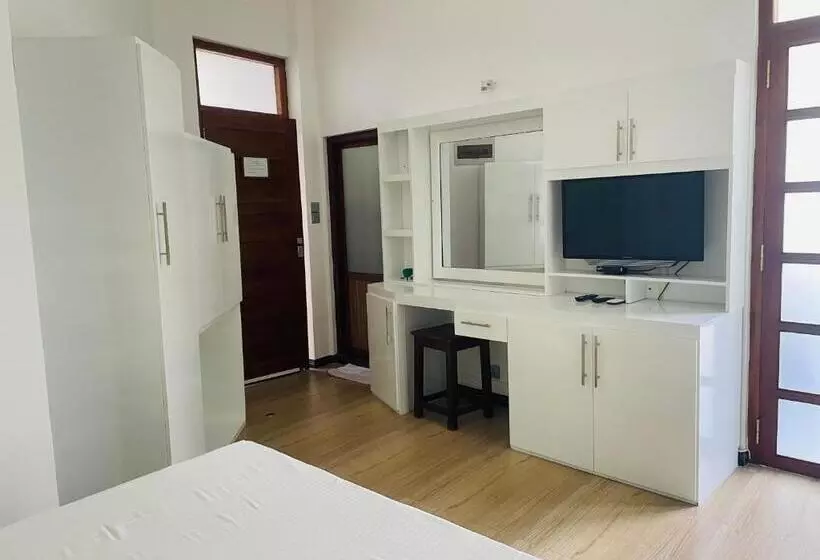 ペンション White House Hotel Mirissa