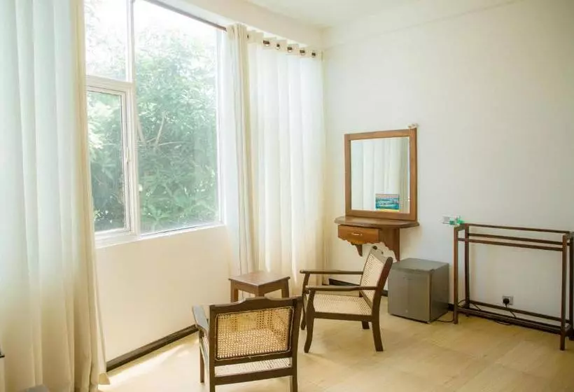 ペンション White House Hotel Mirissa