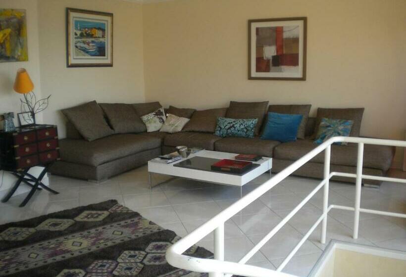 تختخواب و صبحانه Chambre Hôtes Wagram